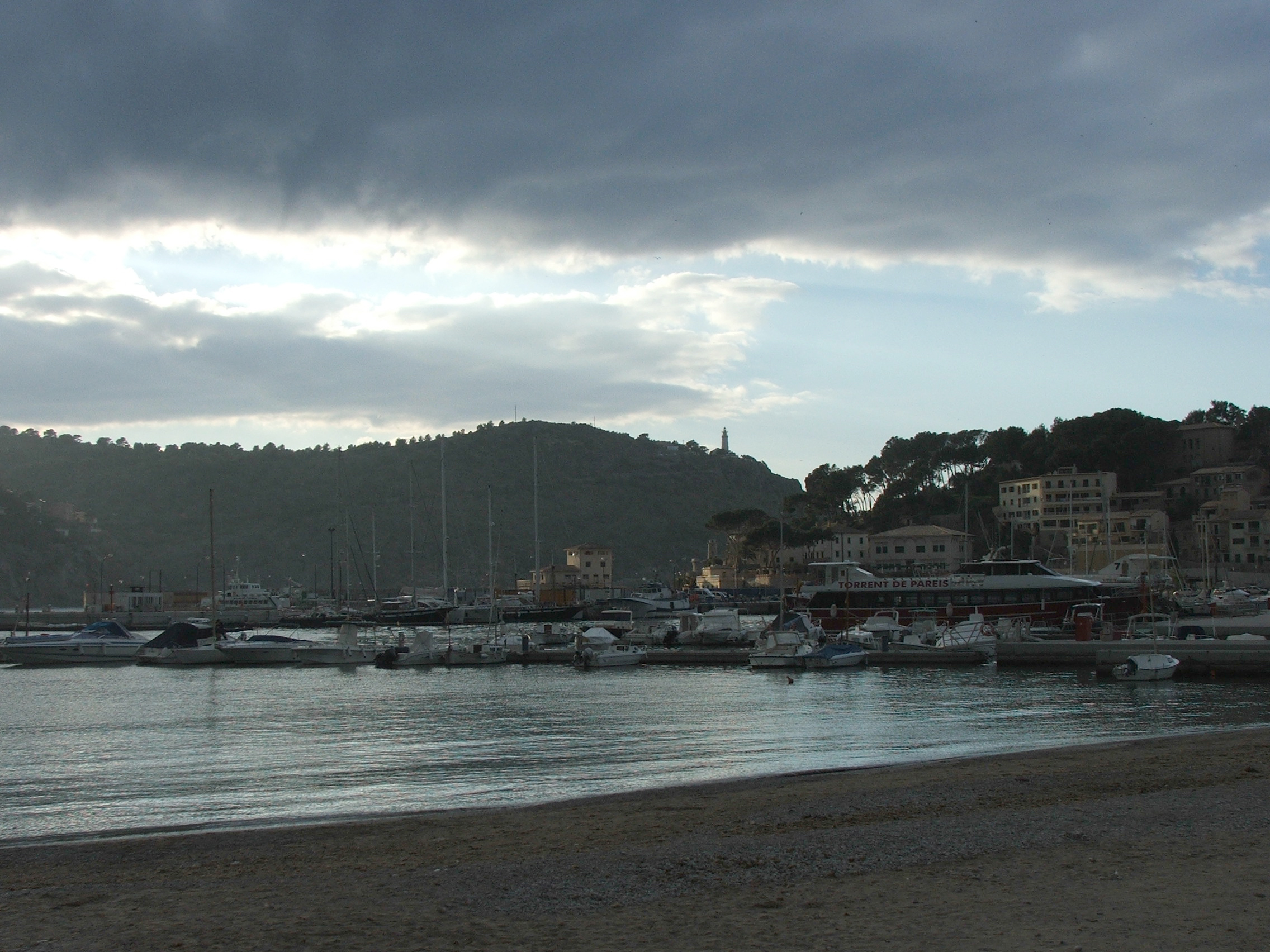 DSCF0005b.jpg